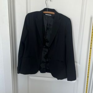 Tahari black pinstripe blazer, fully lined, great details